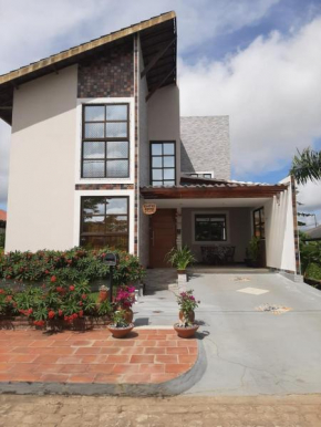 Ku4tro House